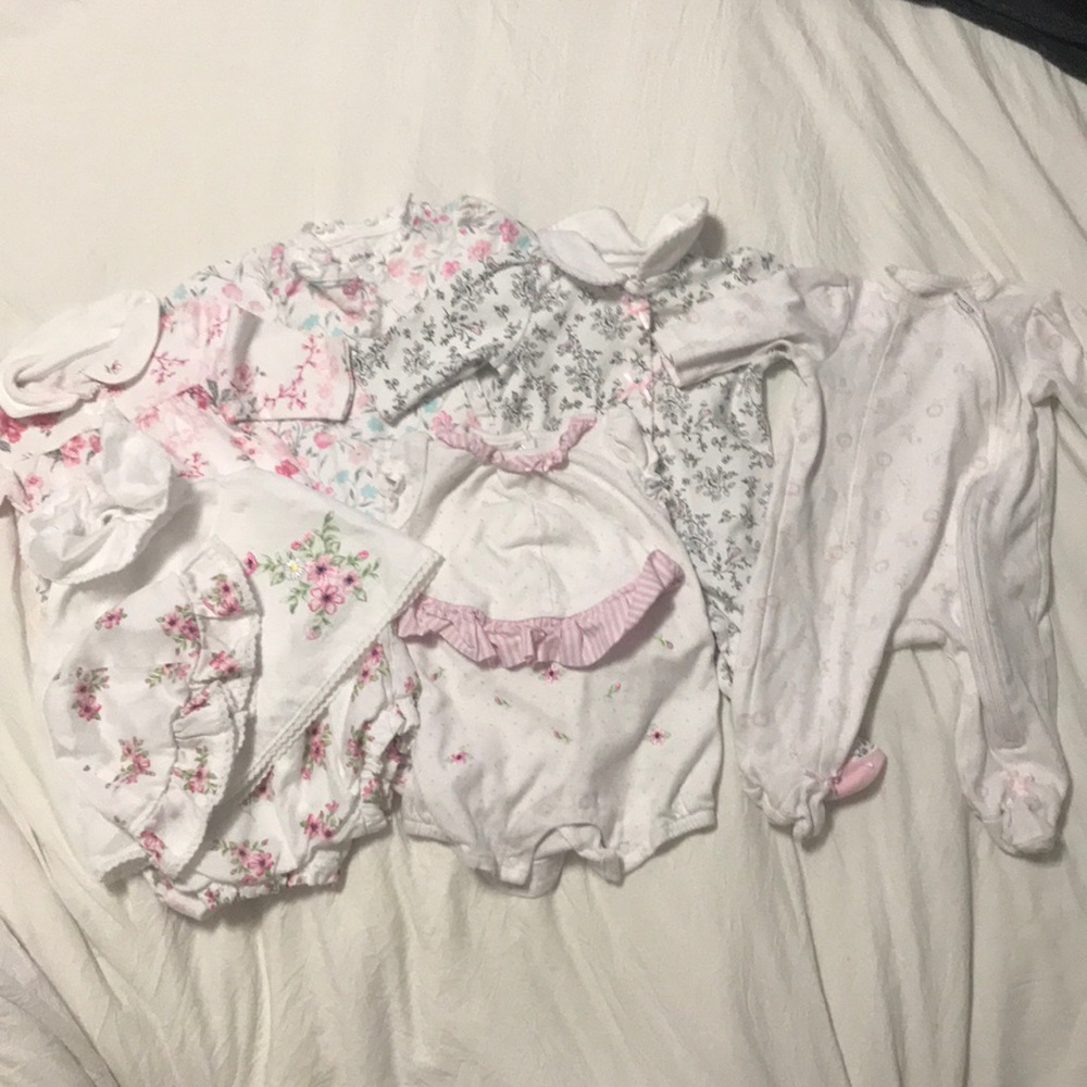 Lot of baby girl clothes